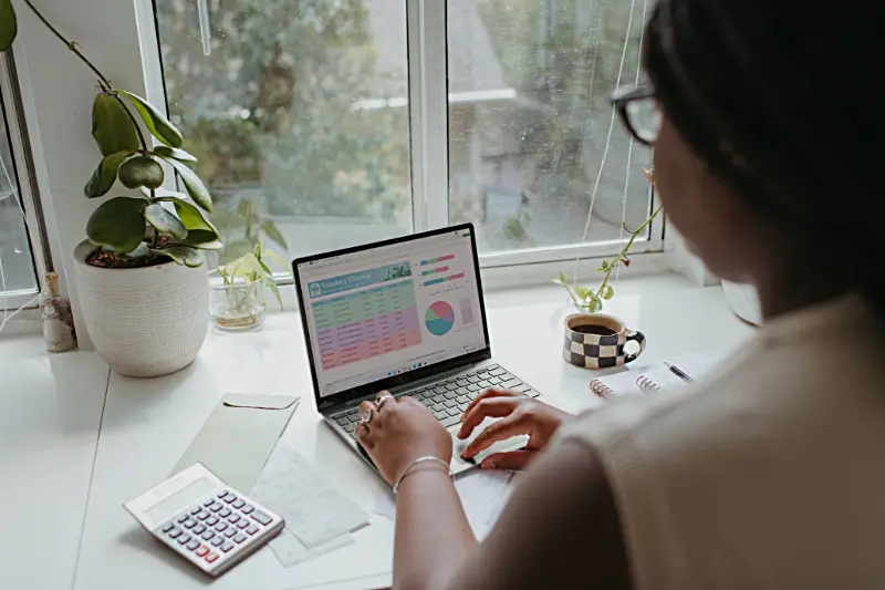 budgeting-hold-yourself-accountable