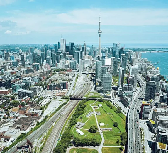 TORONTO FORT YORK SKYLINE